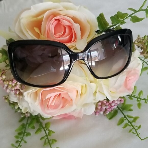 100% Authentic Gucci sunglasses